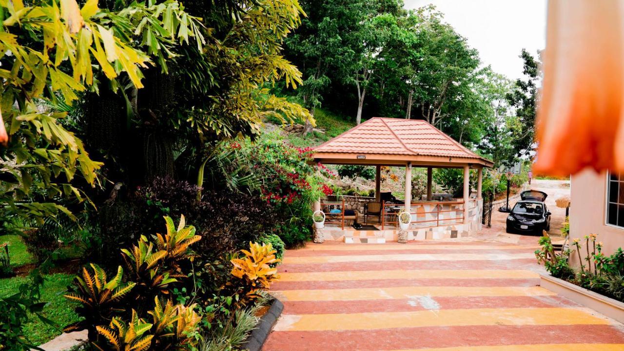 Cliffe Ranch Villa Mandeville Exterior photo